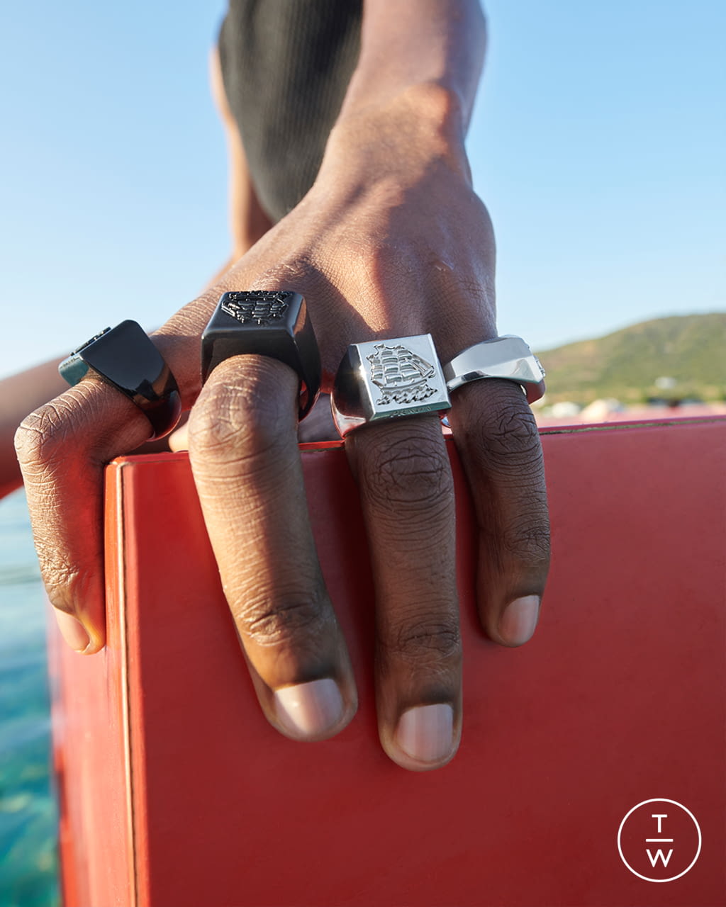 Fashion Week Milan Spring/Summer 2022 look 22 from the Prada collection menswear accessories