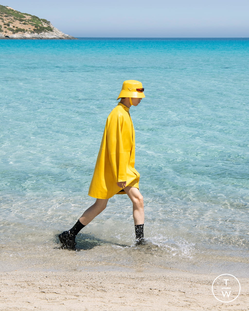 Fashion Week Milan Spring/Summer 2022 look 8 from the Prada collection menswear accessories