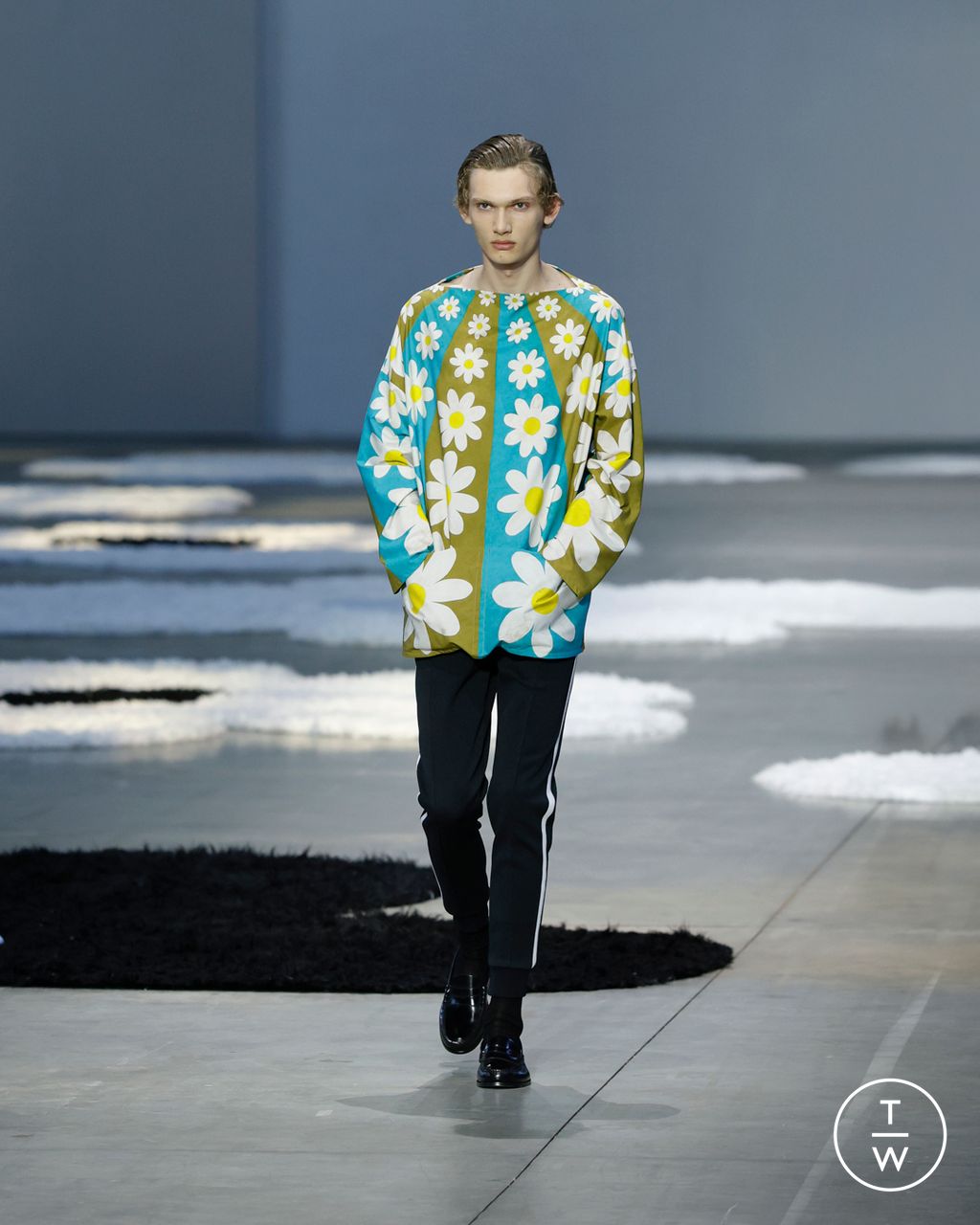 Fashion Week Milan Spring/Summer 2026 look 21 from the Prada collection menswear
