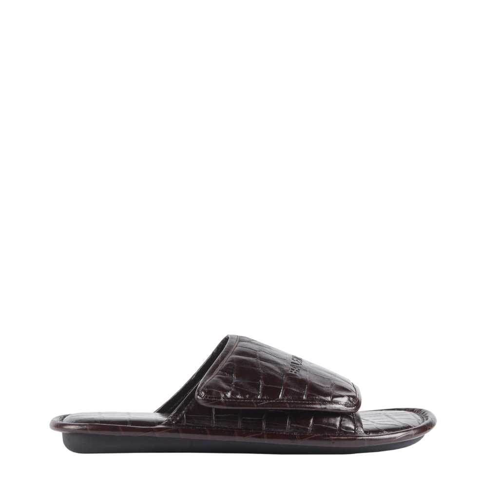 Fashion Week Paris Spring/Summer 2020 look 13 from the Balenciaga collection womenswear accessories