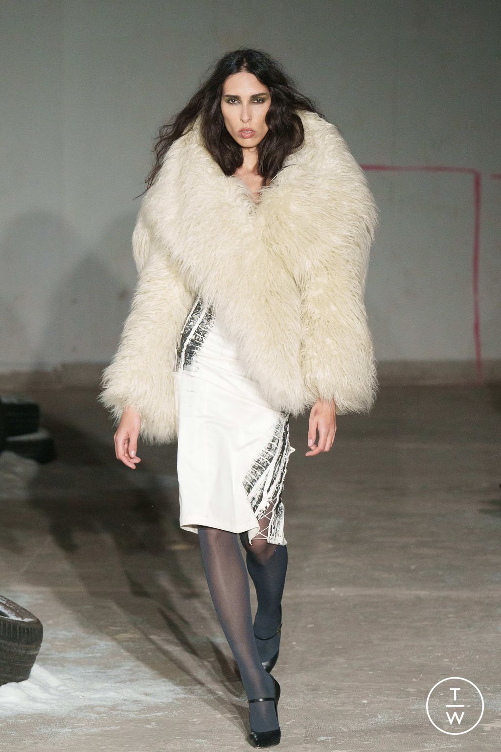 Fashion Week Paris Fall/Winter 2024 look 2 from the Pressiat collection womenswear