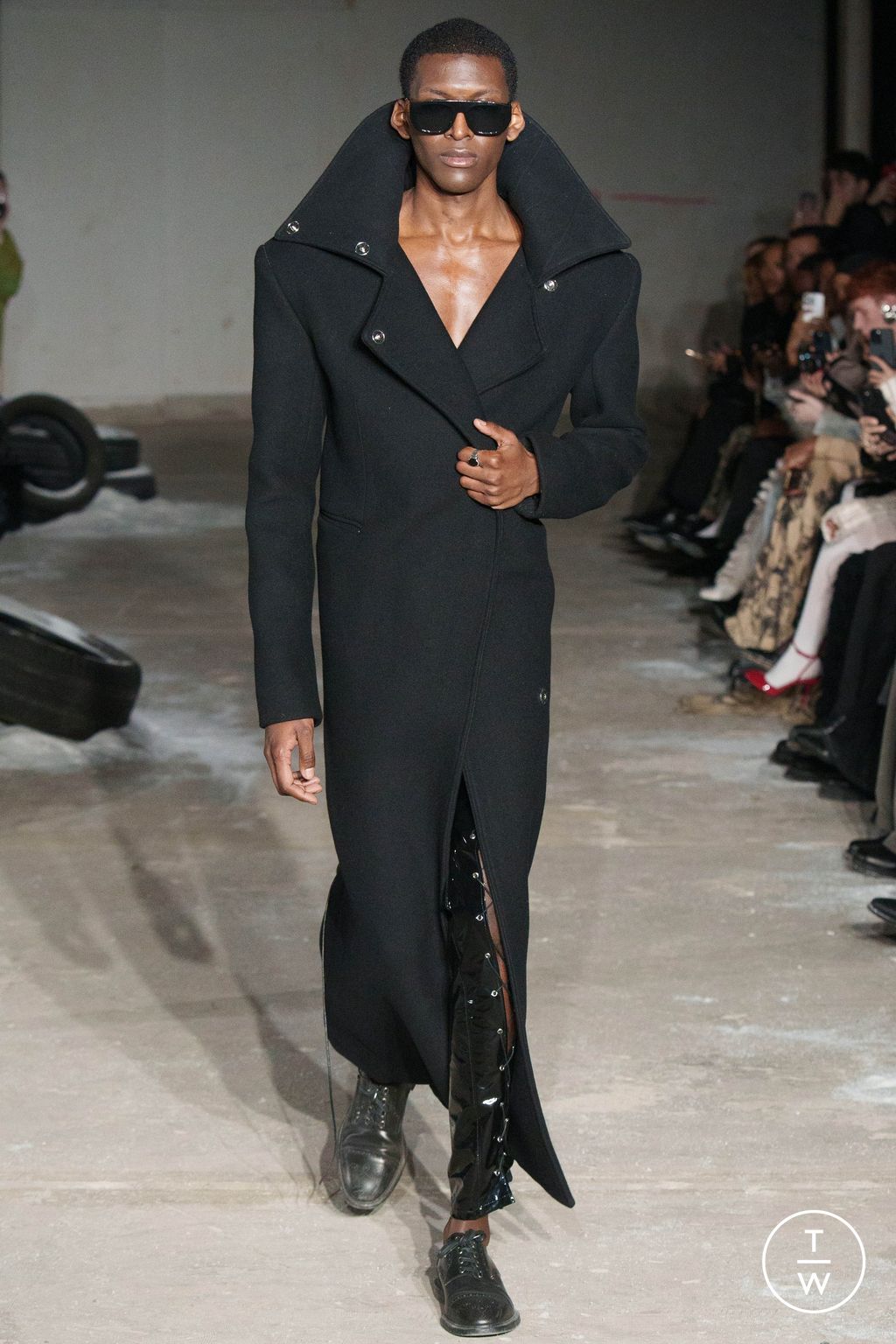 Fashion Week Paris Fall/Winter 2024 look 8 from the Pressiat collection 女装