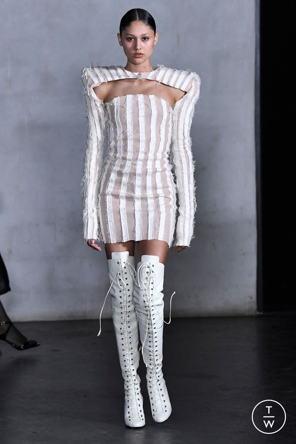 Fashion Week Paris Spring/Summer 2024 look 19 from the Pressiat collection 女装