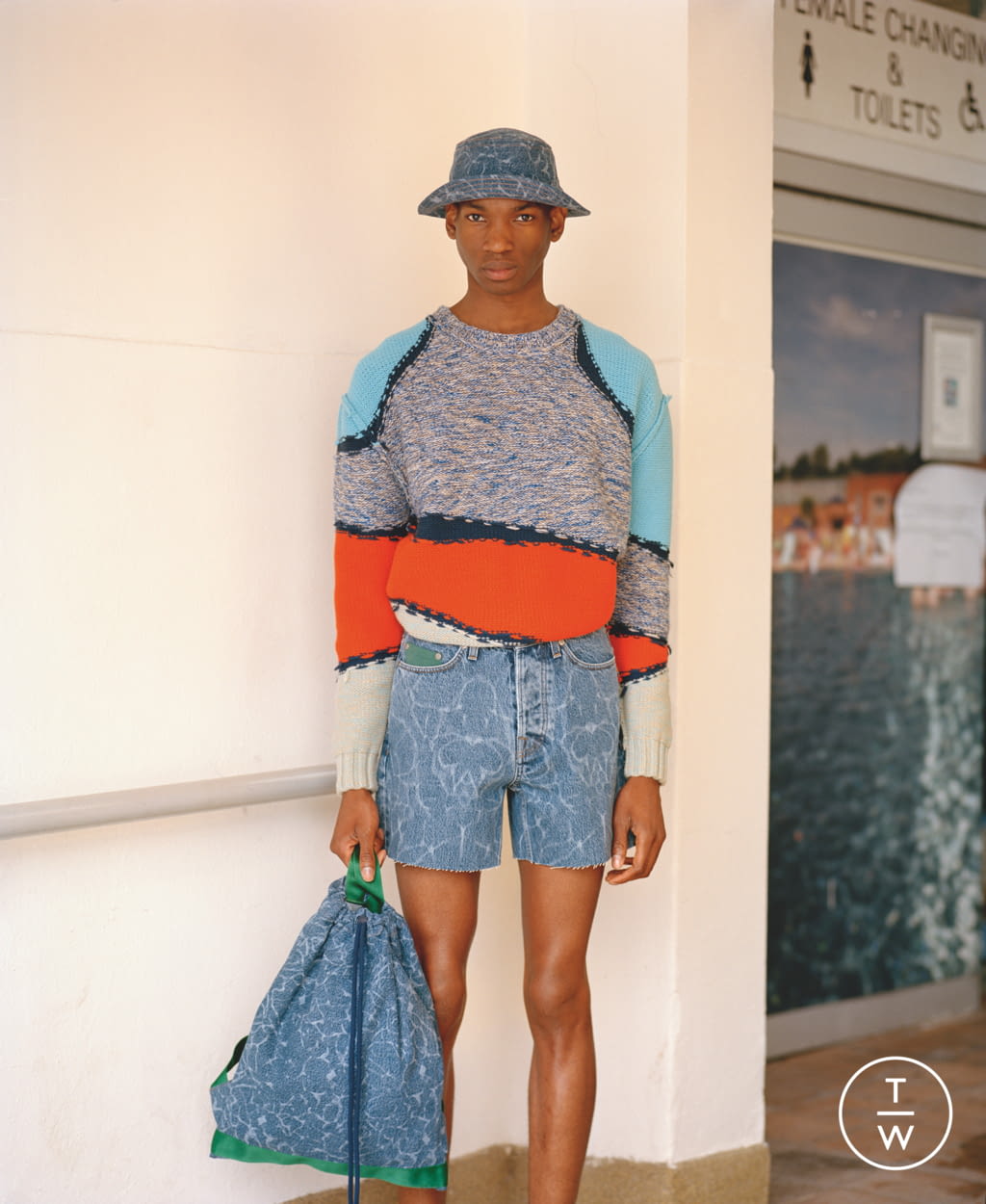 Fashion Week London Spring/Summer 2020 look 1 from the Pringle of Scotland collection menswear