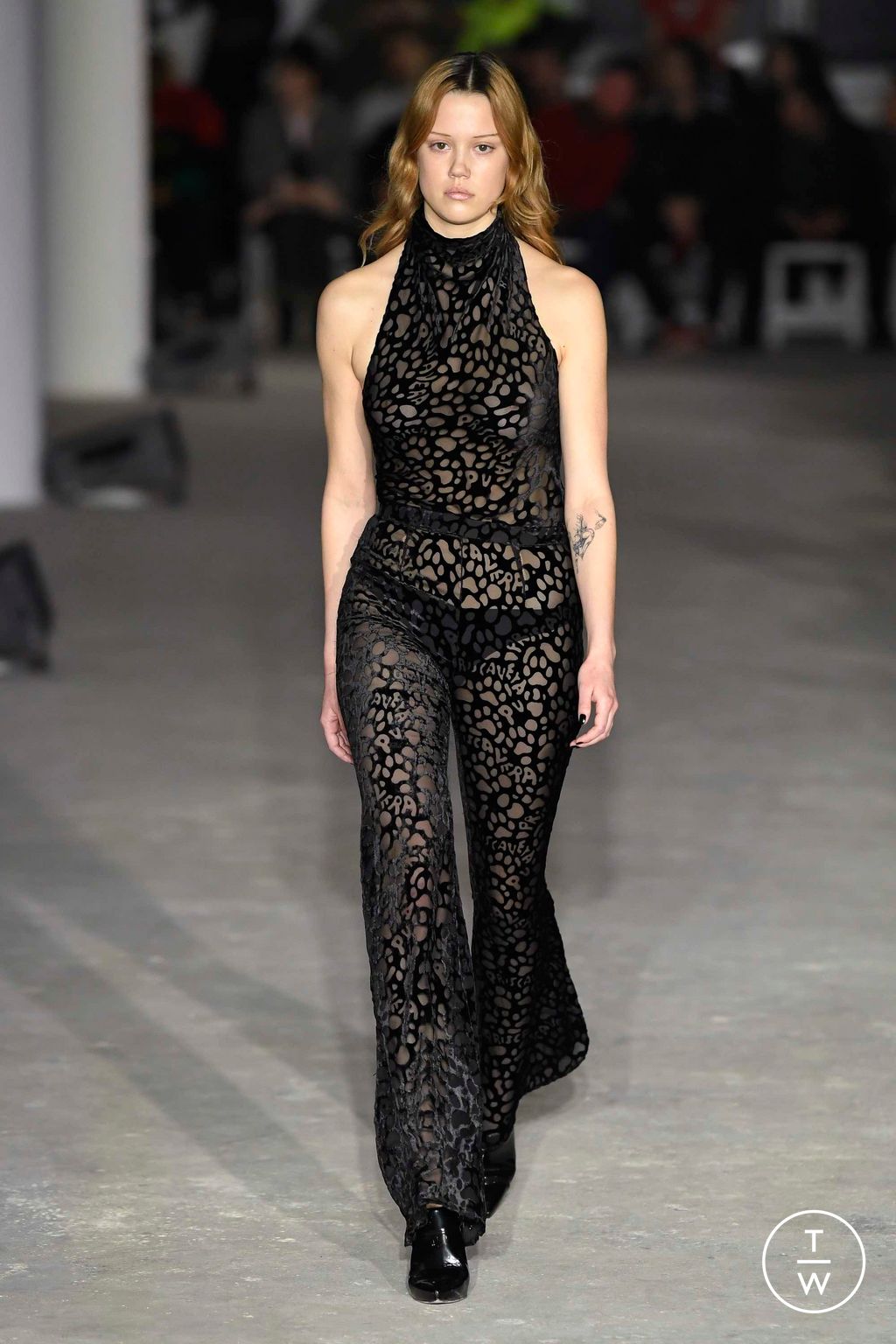 Fashion Week New York Fall/Winter 2023 look 1 de la collection Priscavera womenswear