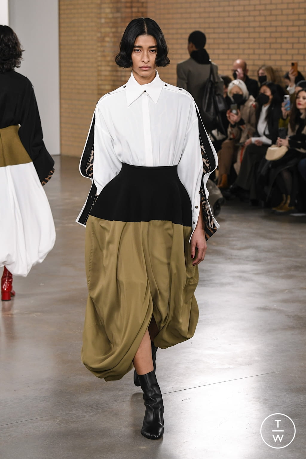 Fashion Week New York Fall/Winter 2022 look 5 from the Proenza Schouler collection 女装