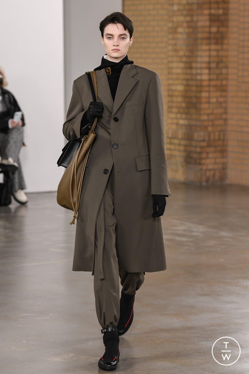 Fashion Week New York Fall/Winter 2022 look 10 from the Proenza Schouler collection 女装