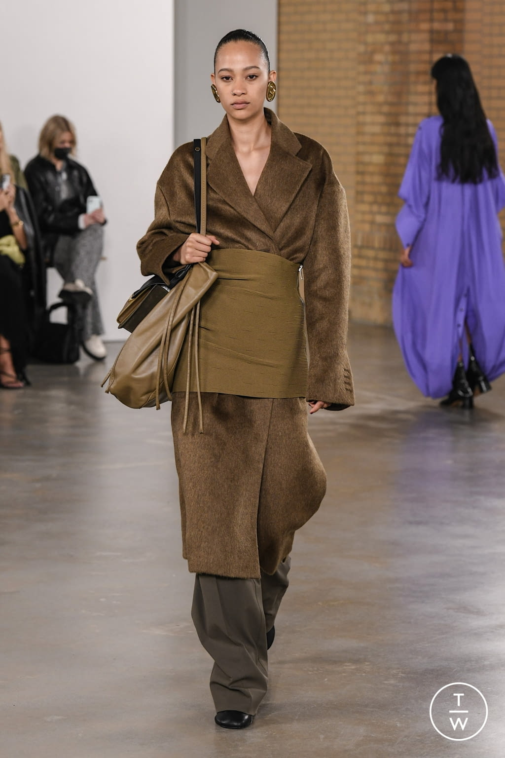 Fashion Week New York Fall/Winter 2022 look 13 from the Proenza Schouler collection womenswear