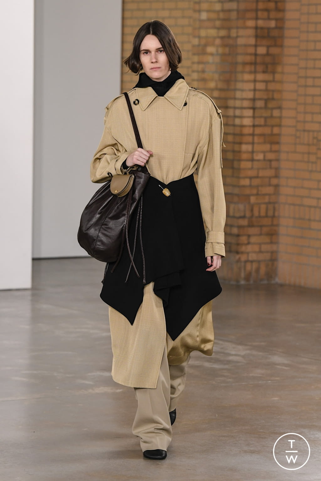 Fashion Week New York Fall/Winter 2022 look 15 from the Proenza Schouler collection womenswear