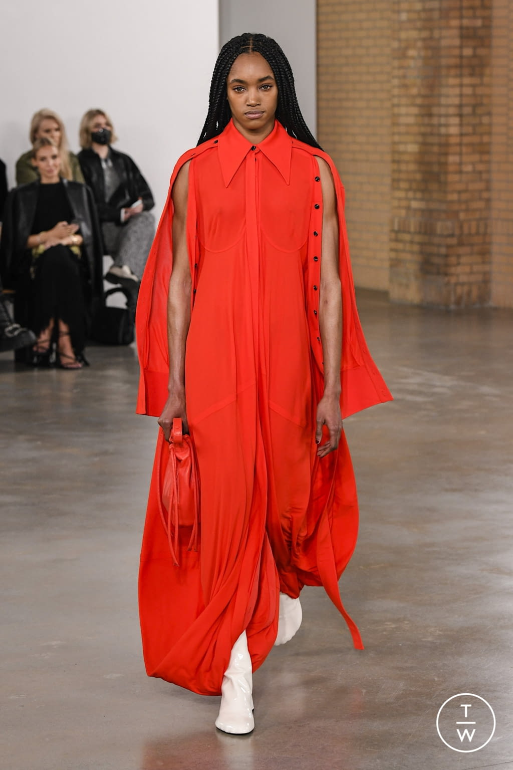 Fashion Week New York Fall/Winter 2022 look 20 from the Proenza Schouler collection womenswear