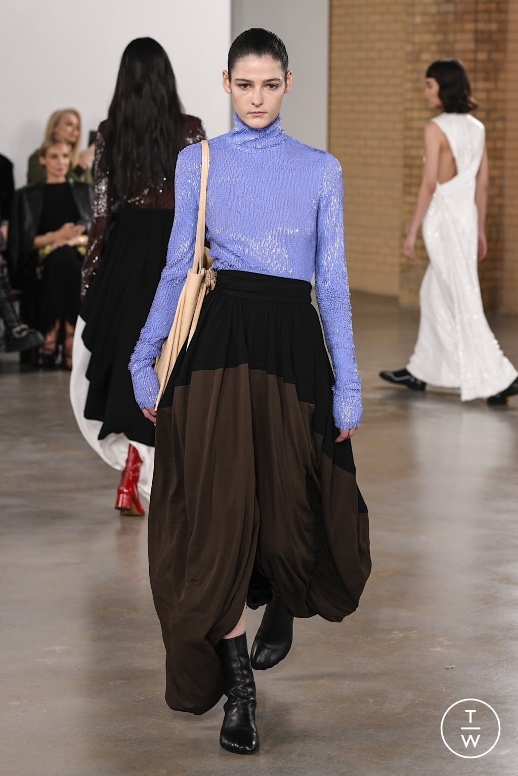 Fashion Week New York Fall/Winter 2022 look 25 from the Proenza Schouler collection womenswear