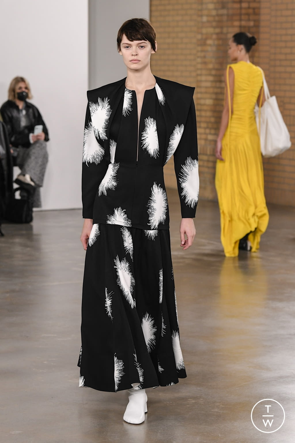 Fashion Week New York Fall/Winter 2022 look 29 from the Proenza Schouler collection 女装