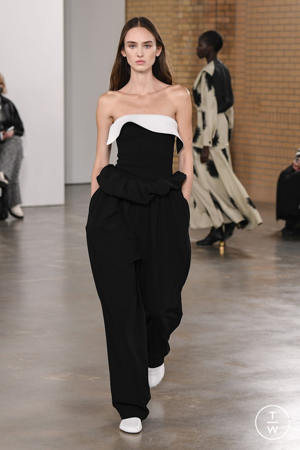 Fashion Week New York Fall/Winter 2022 look 32 from the Proenza Schouler collection 女装