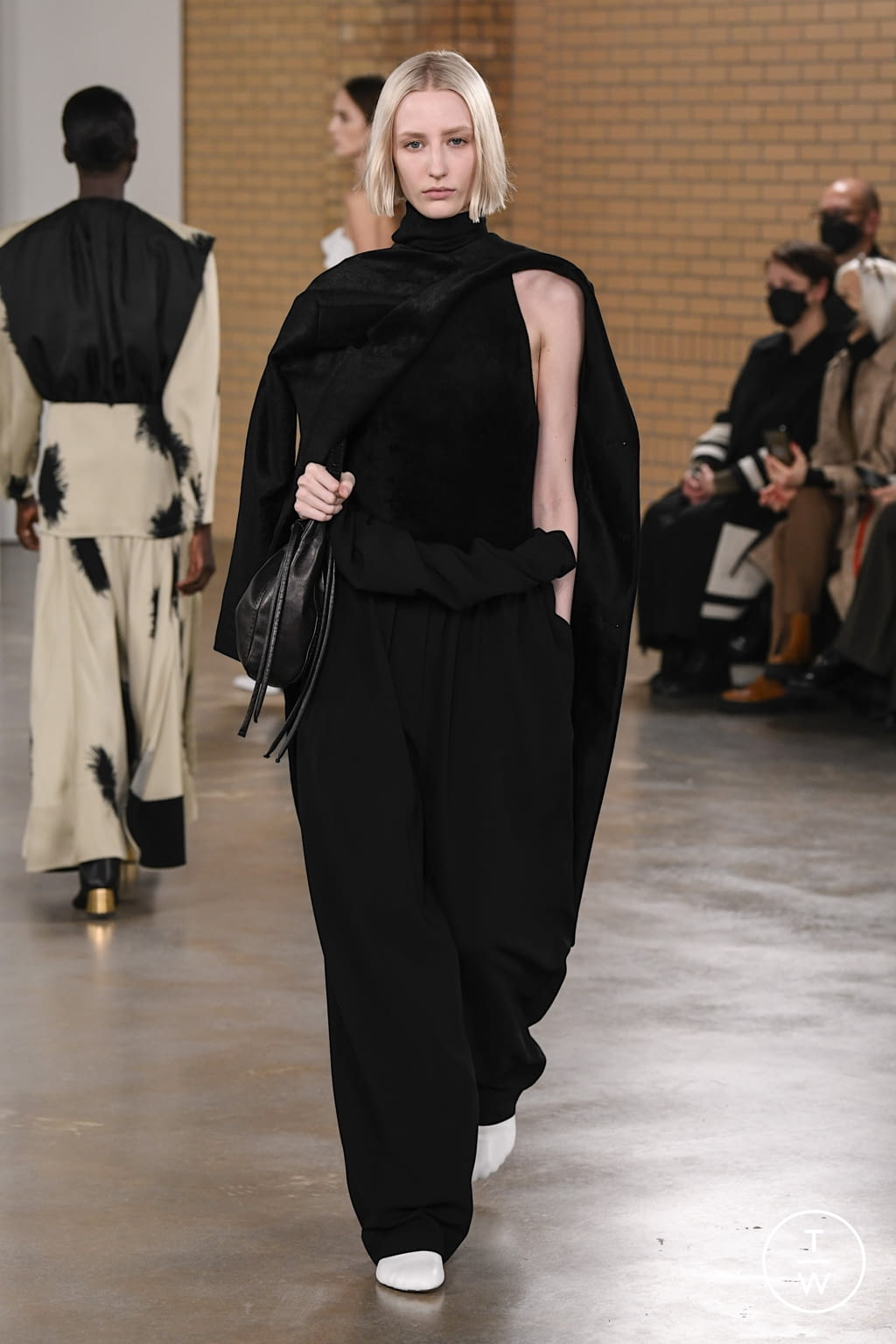 Fashion Week New York Fall/Winter 2022 look 33 from the Proenza Schouler collection 女装