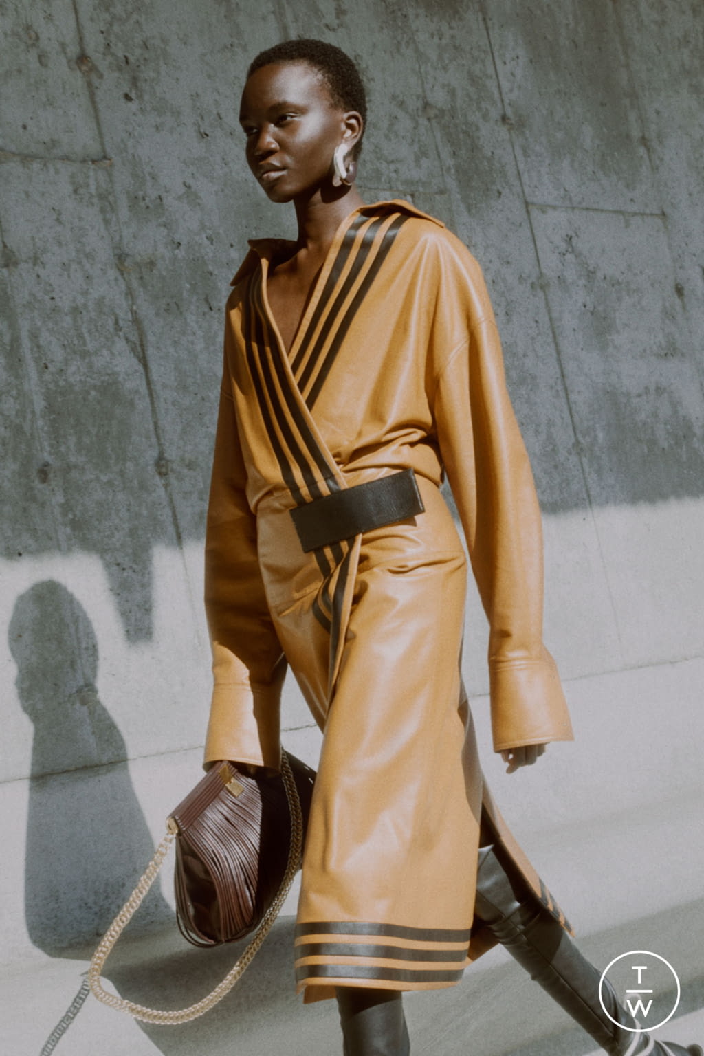 Fashion Week New York Fall/Winter 2021 look 15 from the Proenza Schouler collection 女装