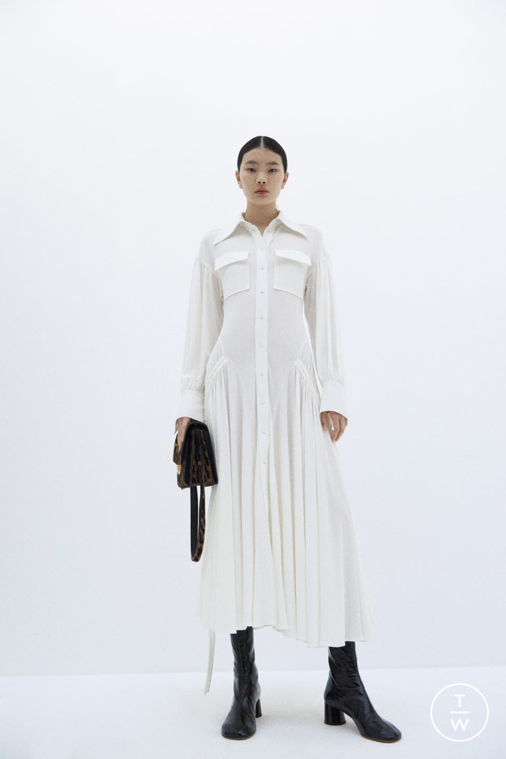 Fashion Week New York Pre-Fall 2022 look 6 from the Proenza Schouler collection womenswear