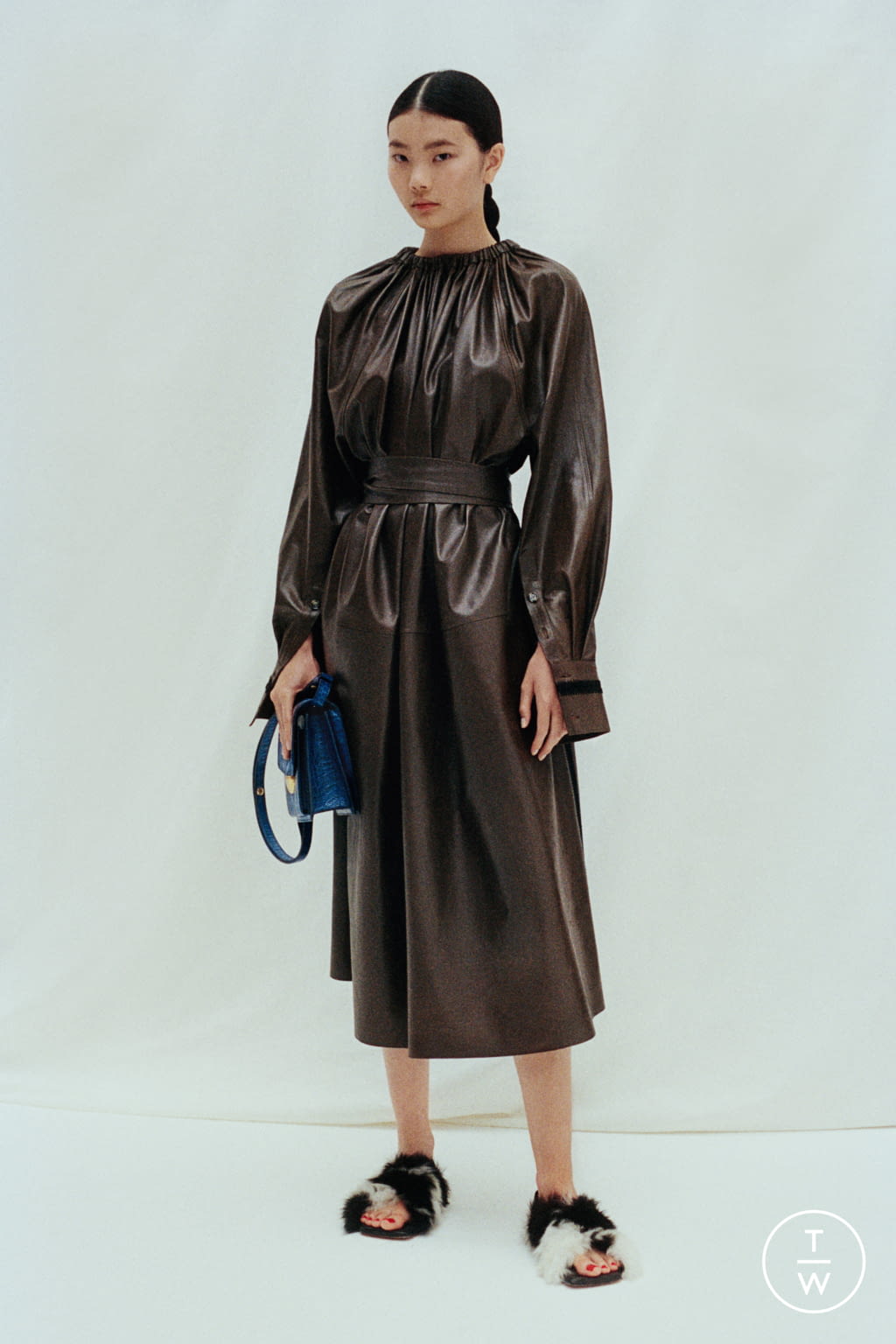 Fashion Week New York Resort 2022 look 3 from the Proenza Schouler collection 女装