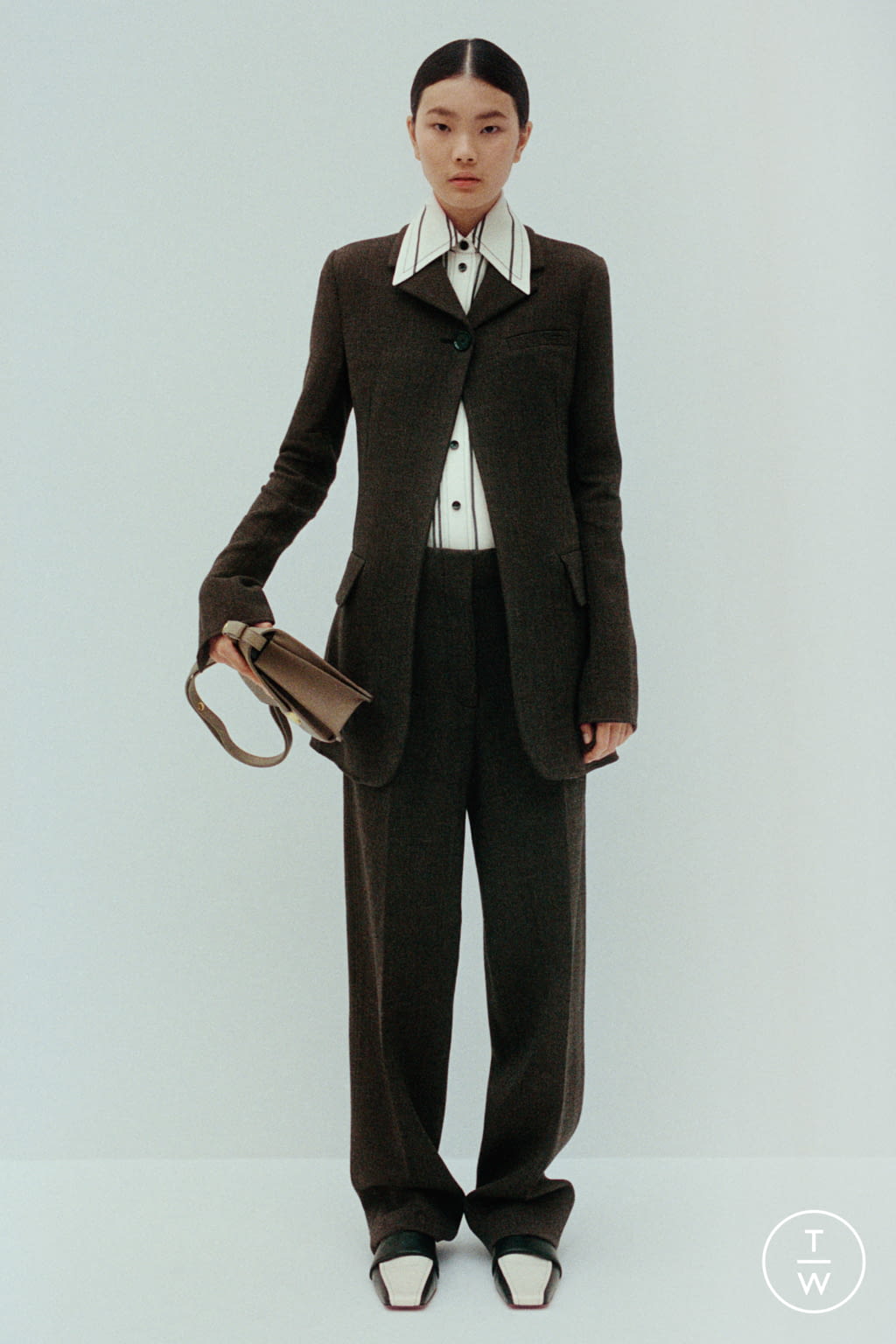 Fashion Week New York Resort 2022 look 7 from the Proenza Schouler collection 女装