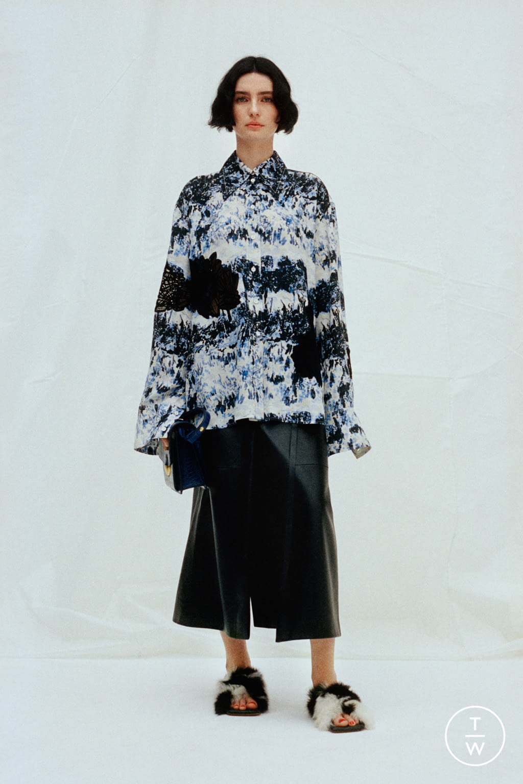 Fashion Week New York Resort 2022 look 12 from the Proenza Schouler collection 女装