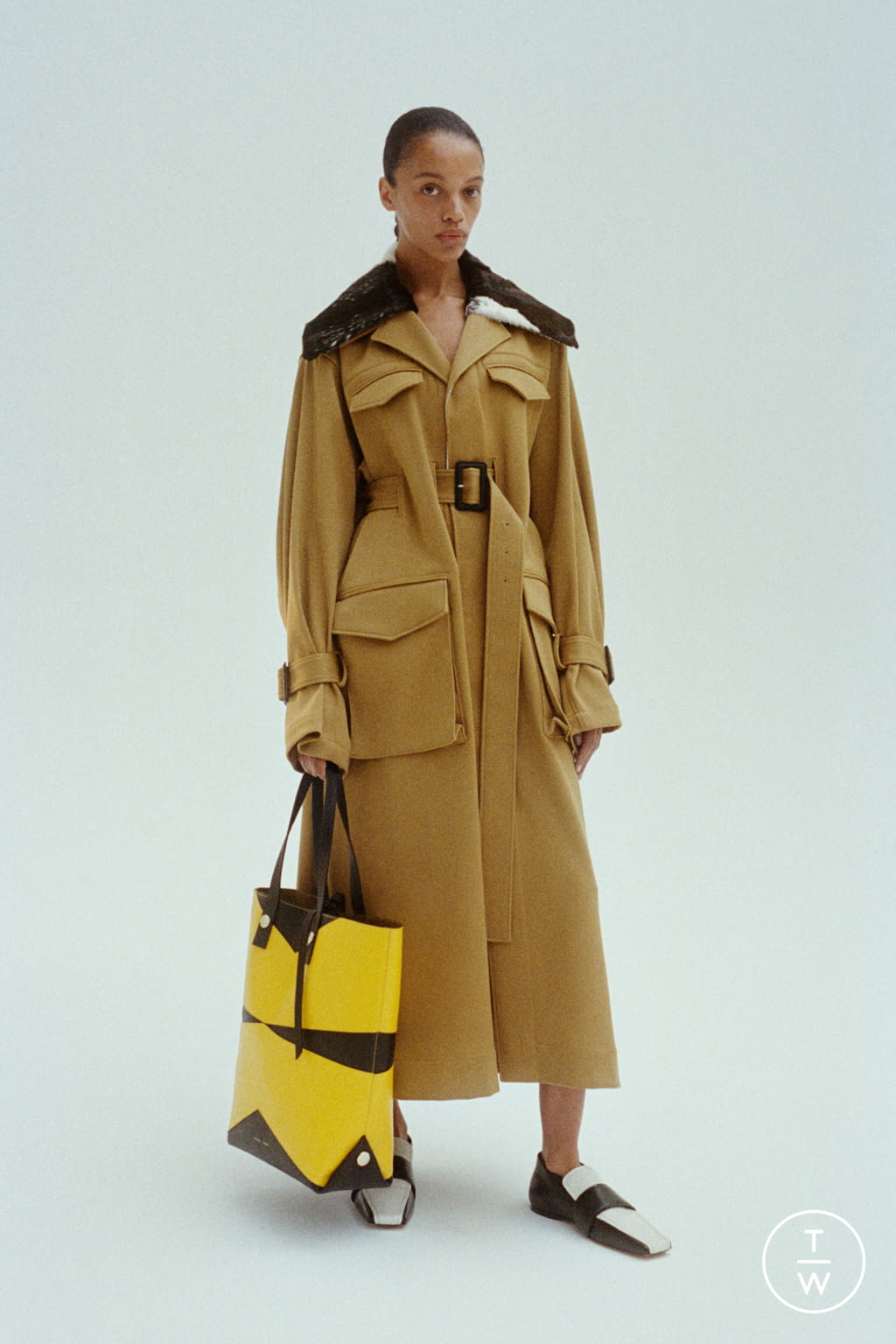 Fashion Week New York Resort 2022 look 14 from the Proenza Schouler collection 女装