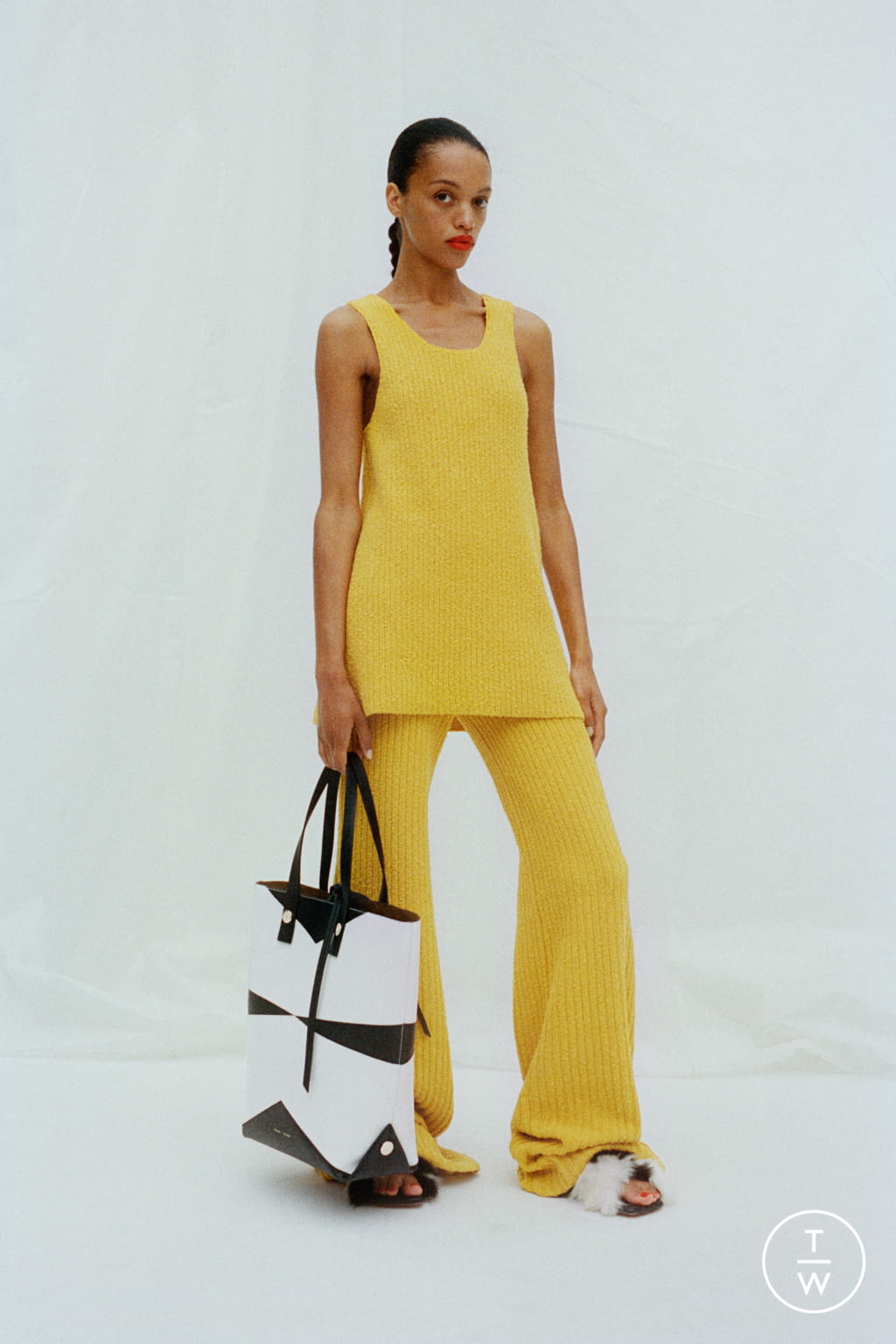 Fashion Week New York Resort 2022 look 16 from the Proenza Schouler collection 女装