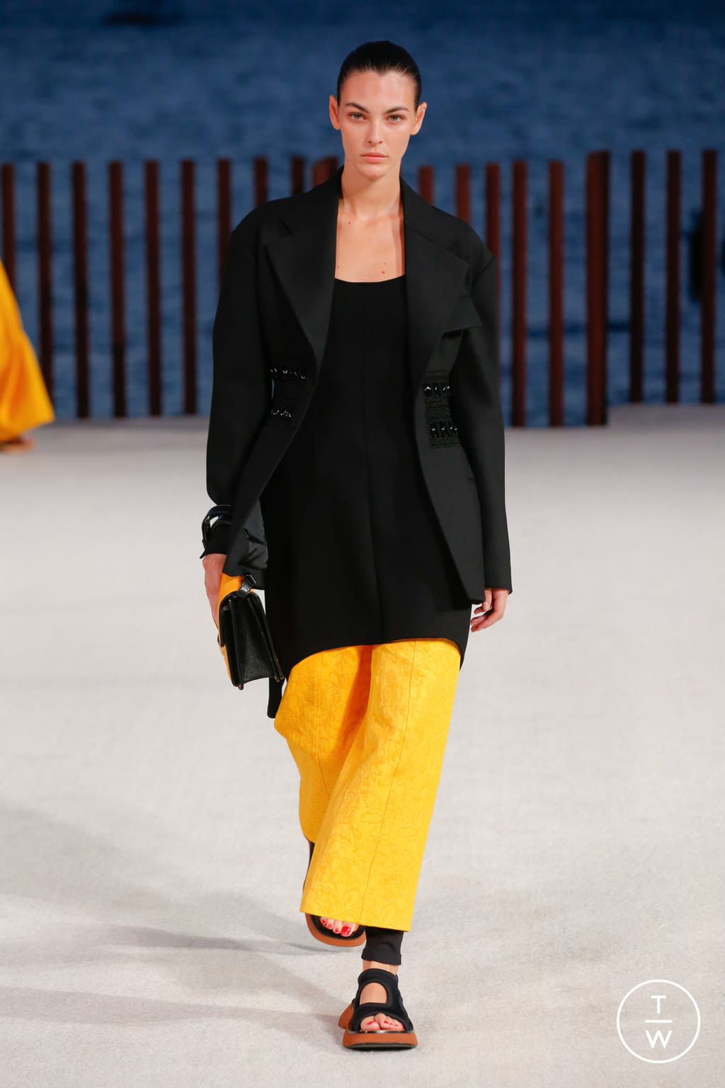Fashion Week New York Spring/Summer 2022 look 33 from the Proenza Schouler collection 女装