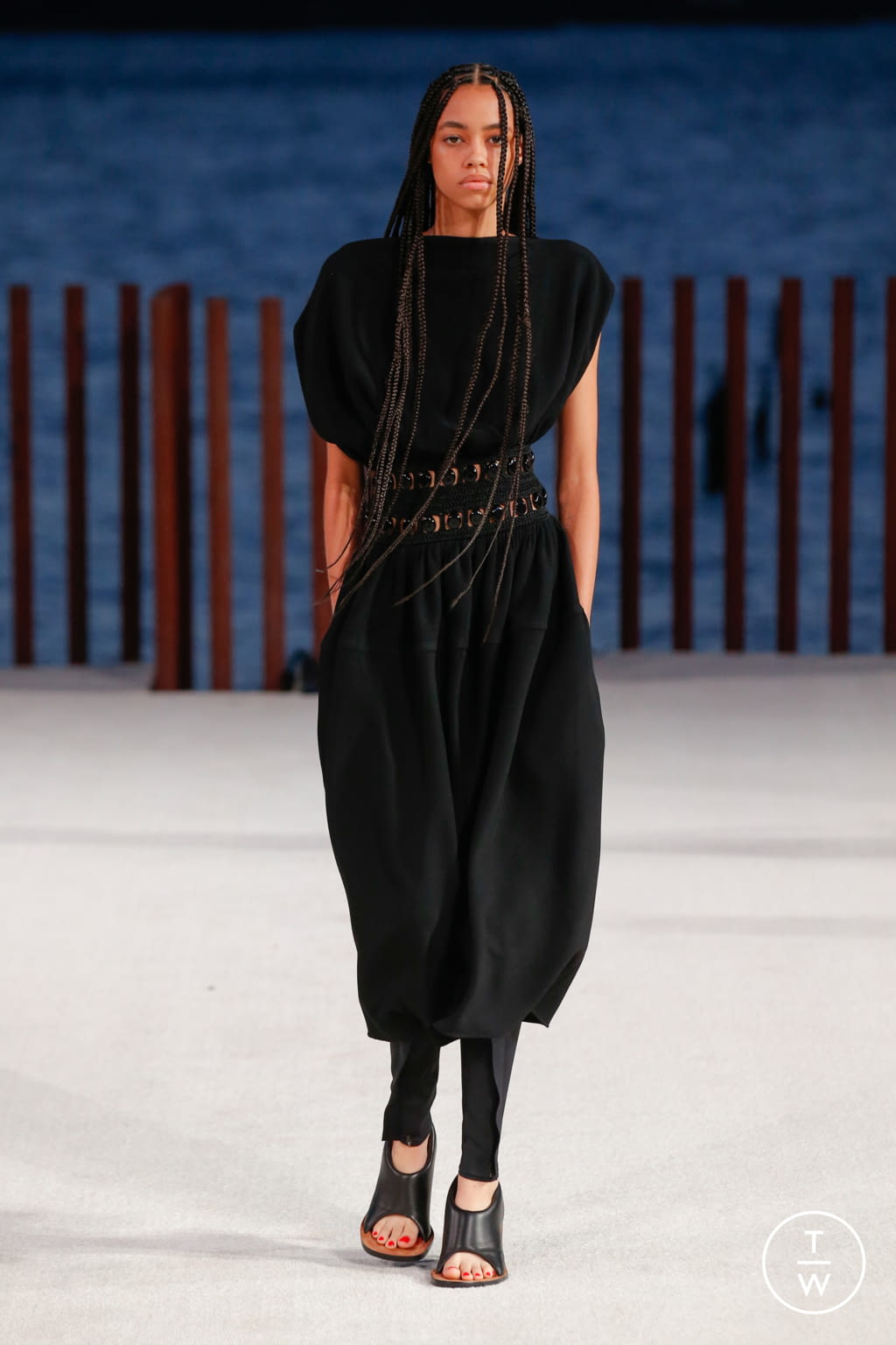 Fashion Week New York Spring/Summer 2022 look 34 from the Proenza Schouler collection 女装