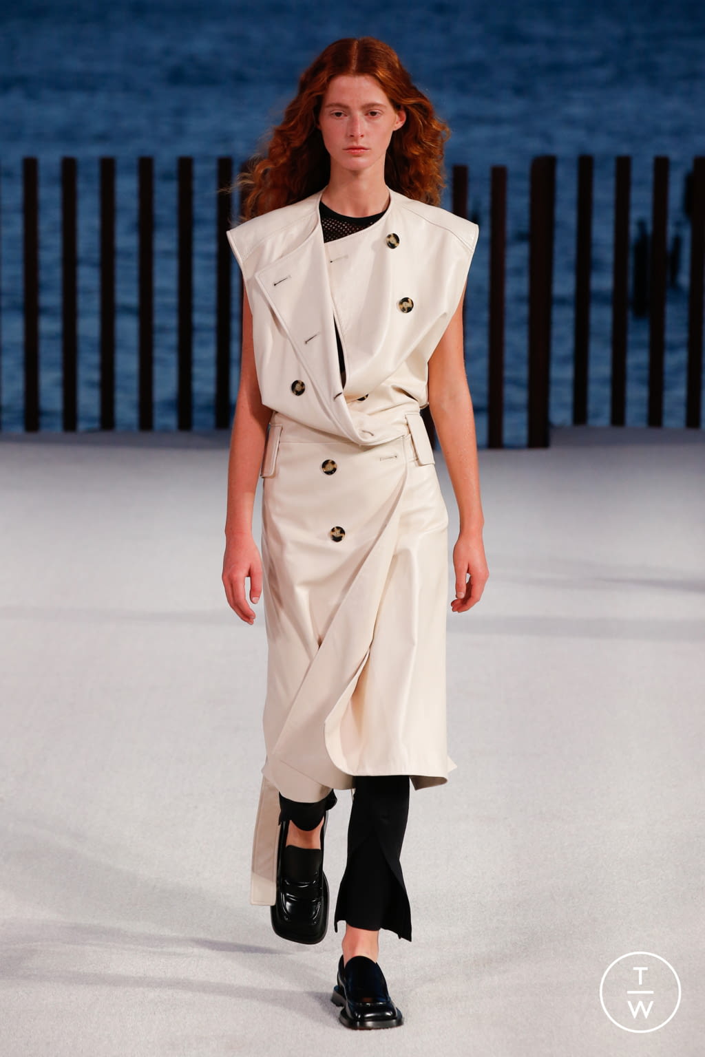 Fashion Week New York Spring/Summer 2022 look 4 from the Proenza Schouler collection 女装
