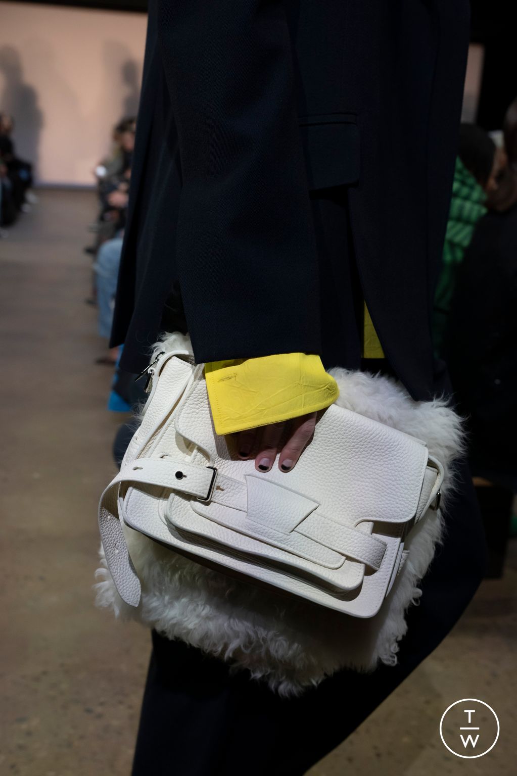 Fashion Week New York Fall/Winter 2023 look 5 de la collection Proenza Schouler womenswear accessories