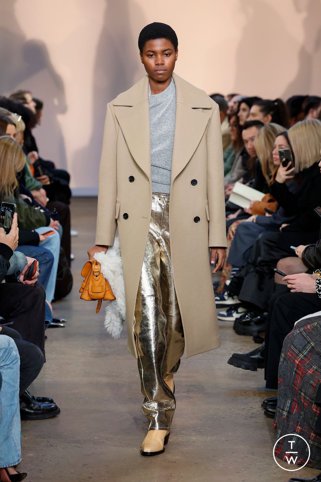 Fashion Week New York Fall/Winter 2023 look 9 from the Proenza Schouler collection 女装