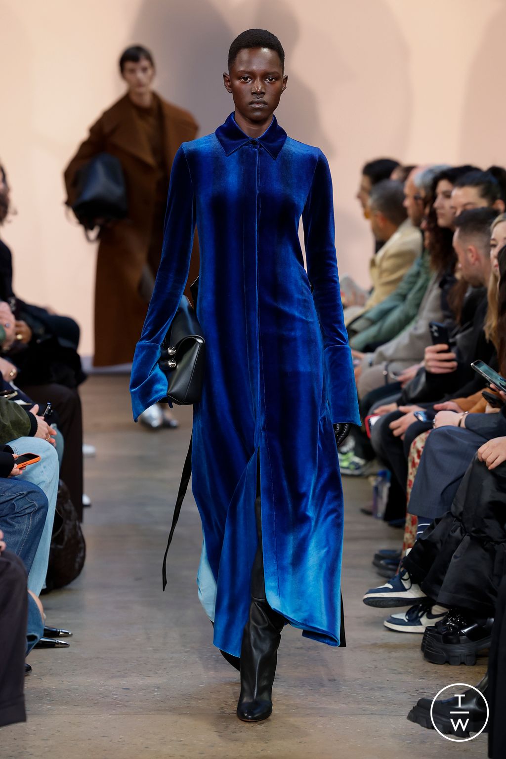 Fashion Week New York Fall/Winter 2023 look 15 from the Proenza Schouler collection 女装