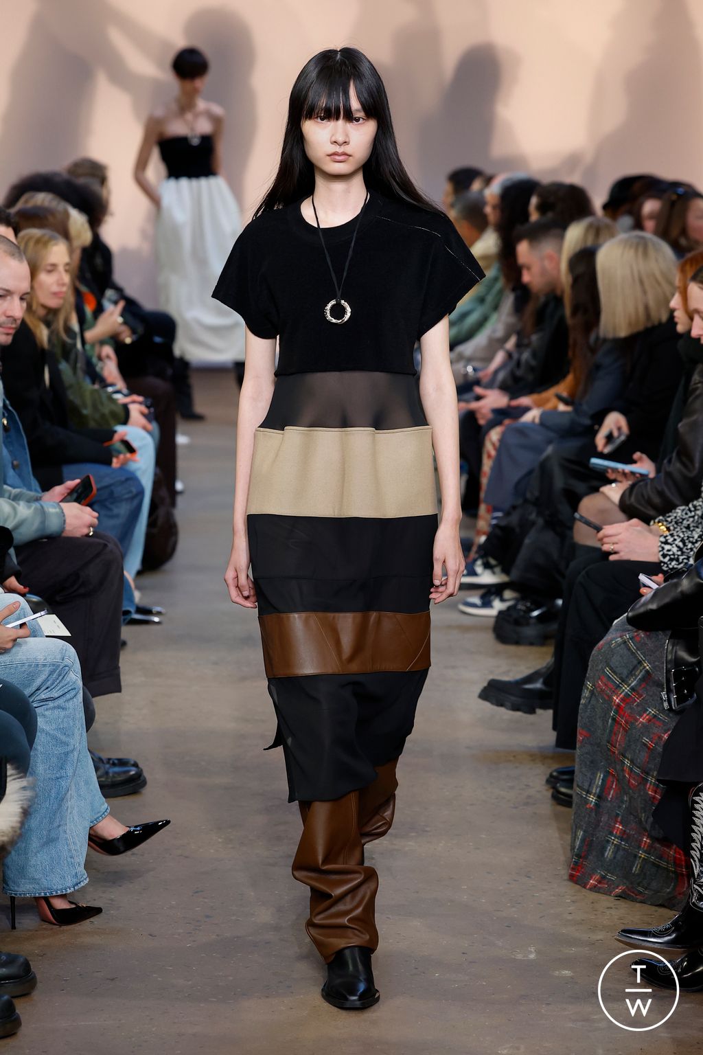 Fashion Week New York Fall/Winter 2023 look 20 from the Proenza Schouler collection womenswear