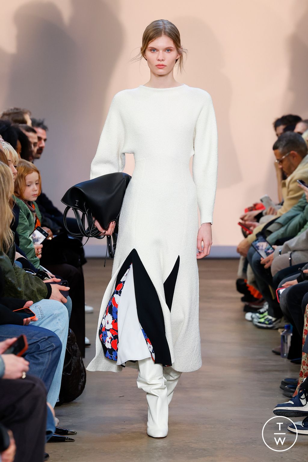 Fashion Week New York Fall/Winter 2023 look 23 from the Proenza Schouler collection womenswear