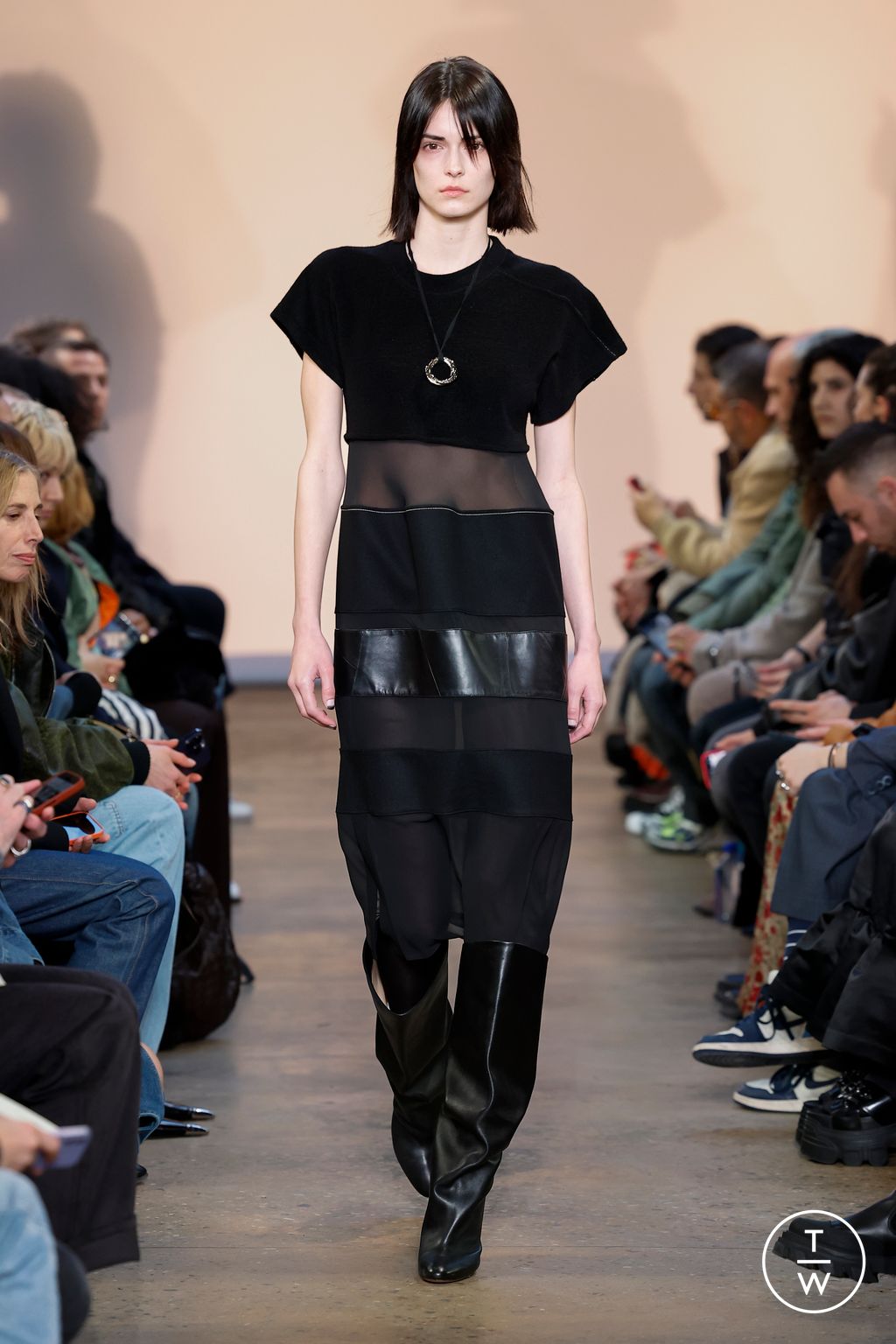 Fashion Week New York Fall/Winter 2023 look 27 from the Proenza Schouler collection womenswear