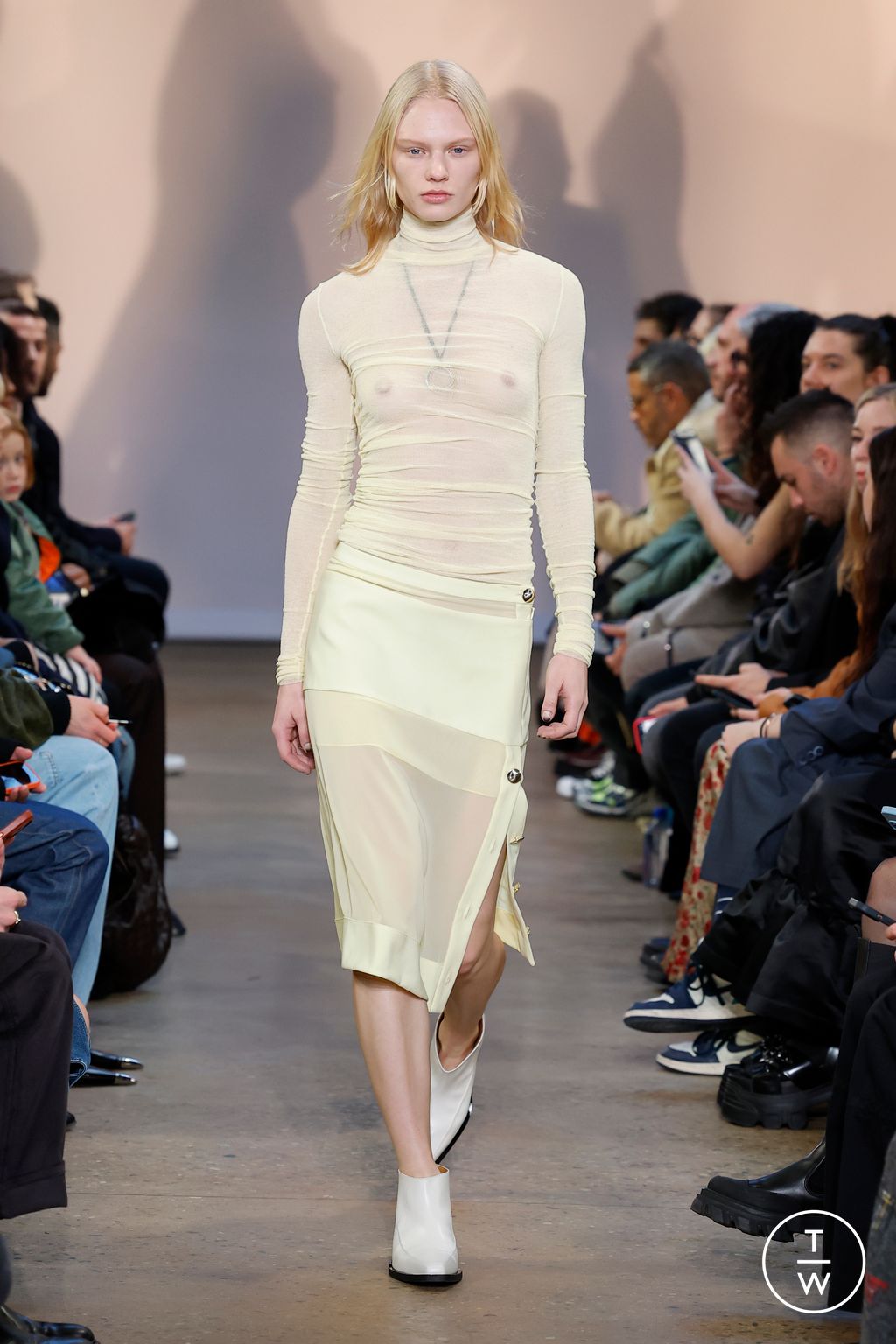 Fashion Week New York Fall/Winter 2023 look 31 from the Proenza Schouler collection 女装