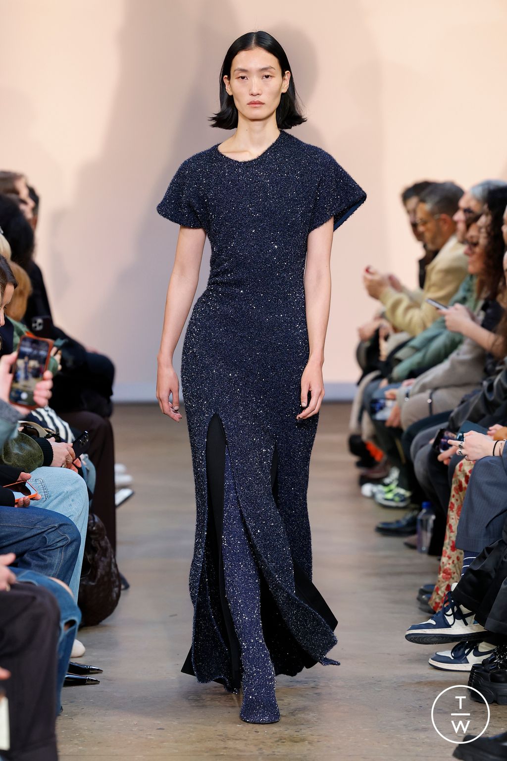 Fashion Week New York Fall/Winter 2023 look 37 from the Proenza Schouler collection 女装