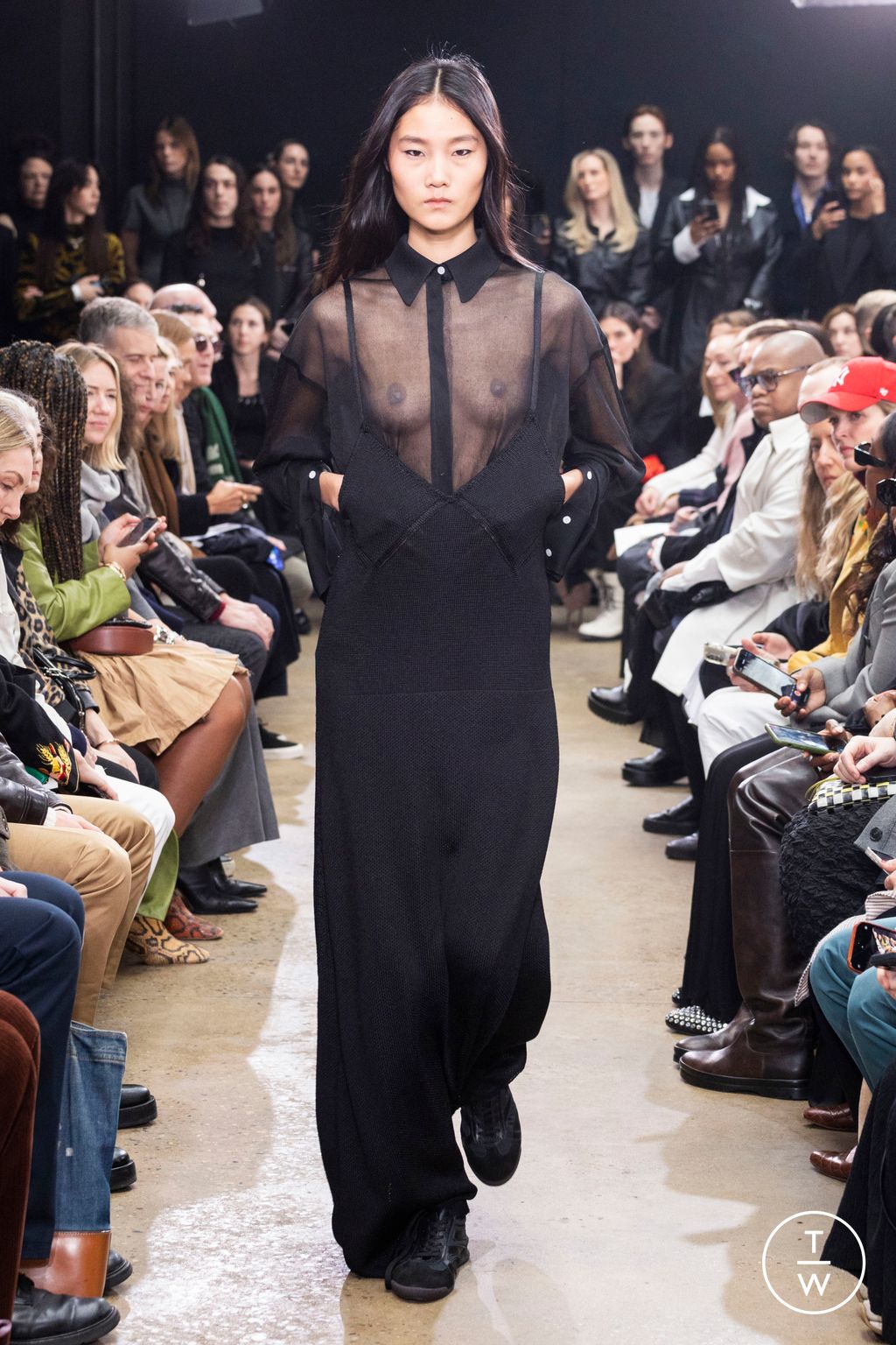 Fashion Week New York Fall/Winter 2024 look 2 de la collection Proenza Schouler womenswear
