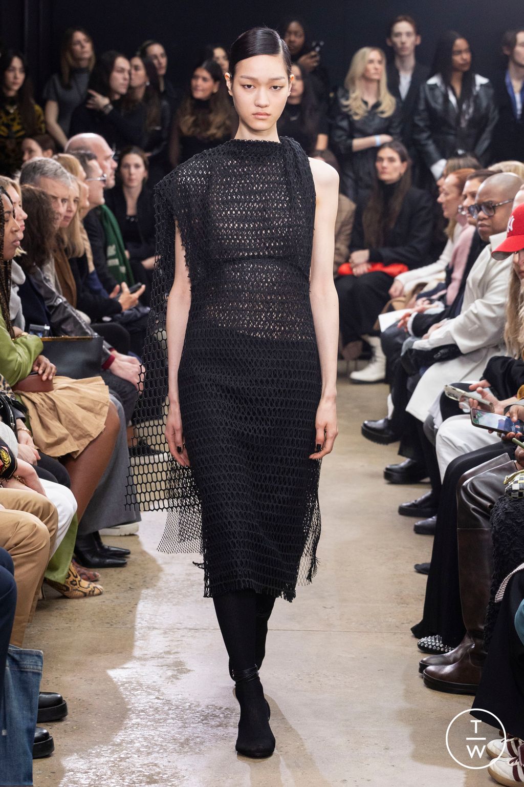 Fashion Week New York Fall/Winter 2024 look 29 from the Proenza Schouler collection 女装