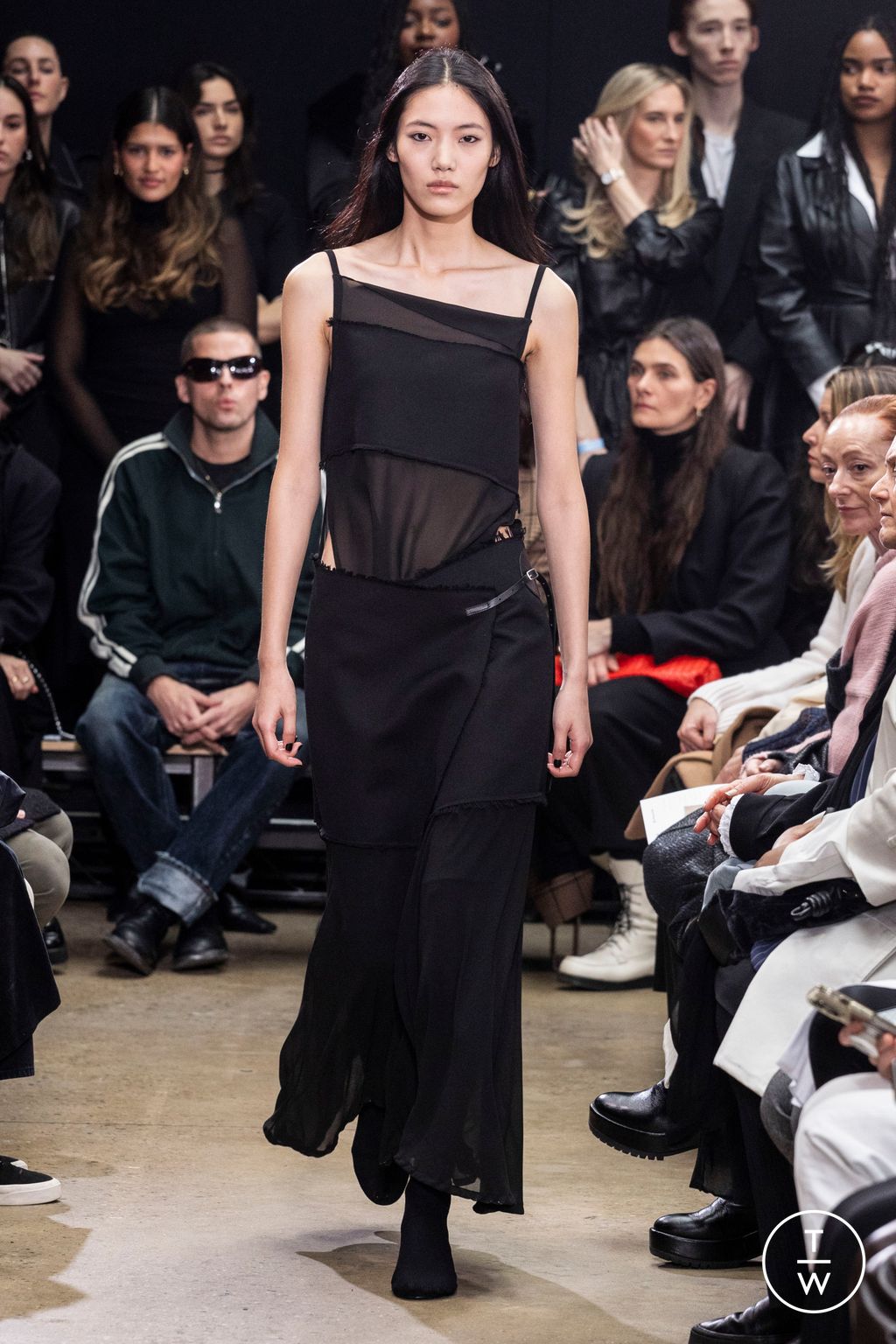 Fashion Week New York Fall/Winter 2024 look 34 from the Proenza Schouler collection 女装