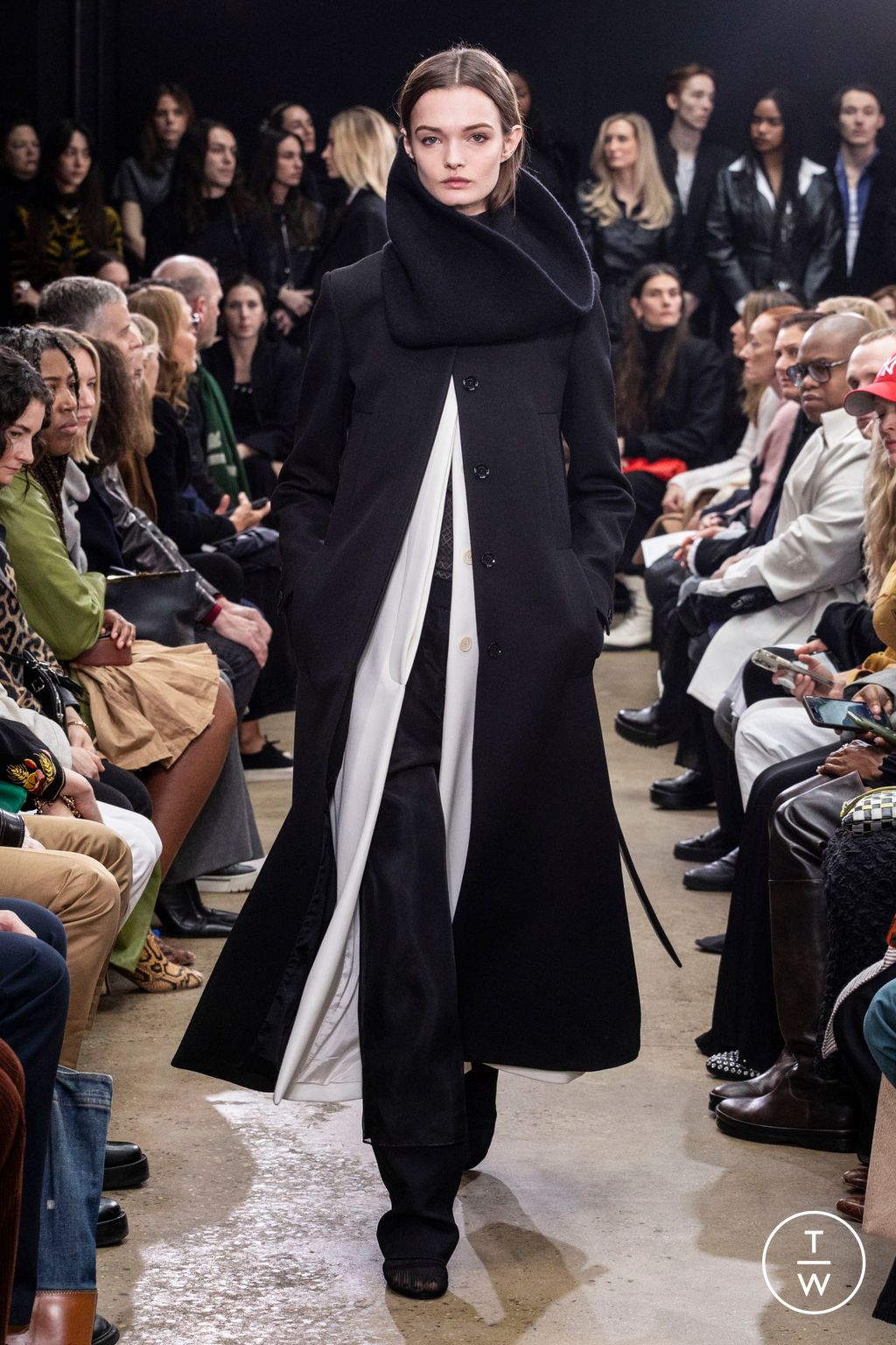 Fashion Week New York Fall/Winter 2024 look 36 from the Proenza Schouler collection womenswear
