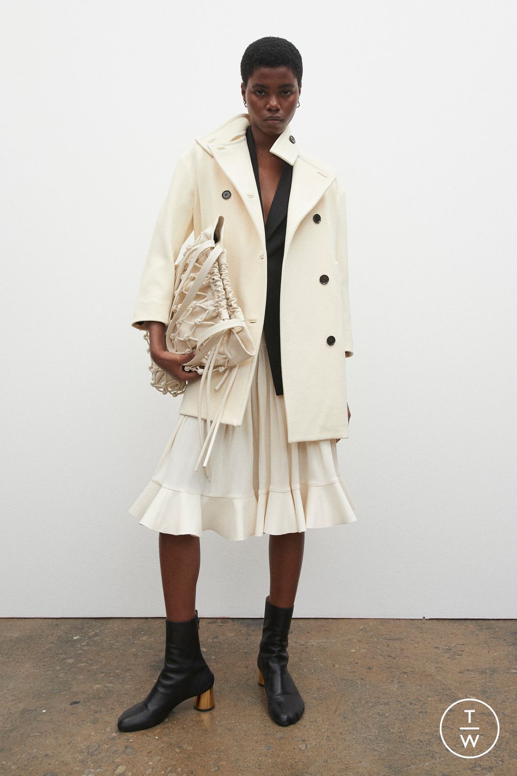 Fashion Week New York Pre-Fall 2023 look 1 from the Proenza Schouler collection womenswear