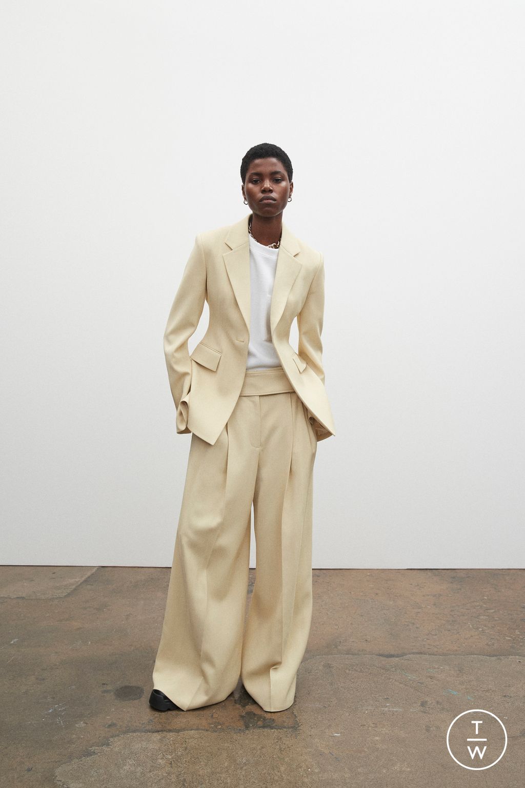 Fashion Week New York Pre-Fall 2023 look 14 from the Proenza Schouler collection womenswear
