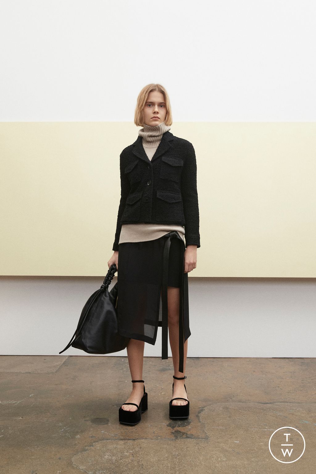 Fashion Week New York Pre-Fall 2023 look 15 from the Proenza Schouler collection womenswear