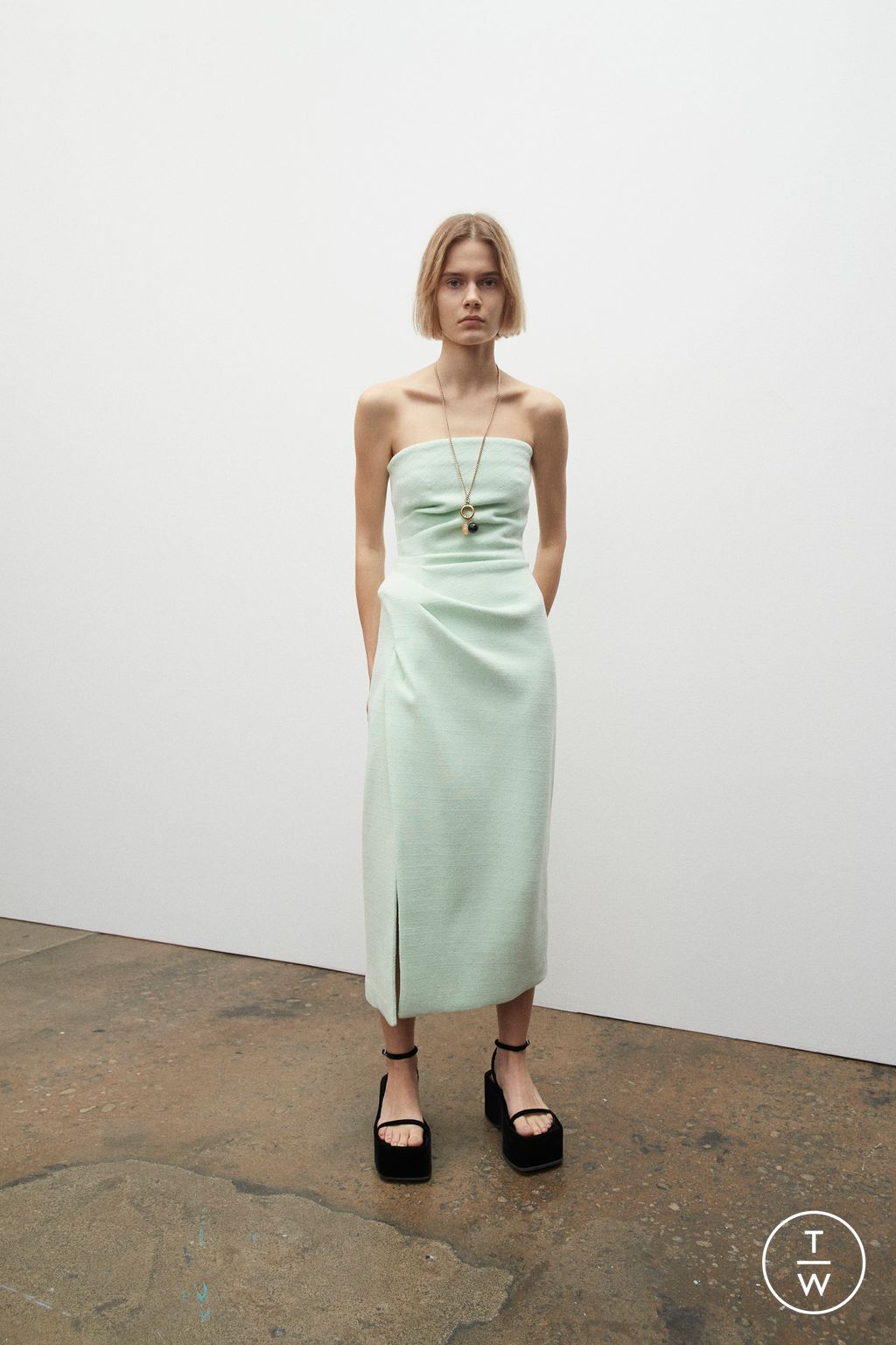 Fashion Week New York Pre-Fall 2023 look 23 from the Proenza Schouler collection womenswear