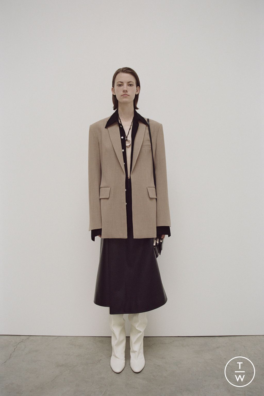 Fashion Week New York Resort 2024 look 19 from the Proenza Schouler collection 女装