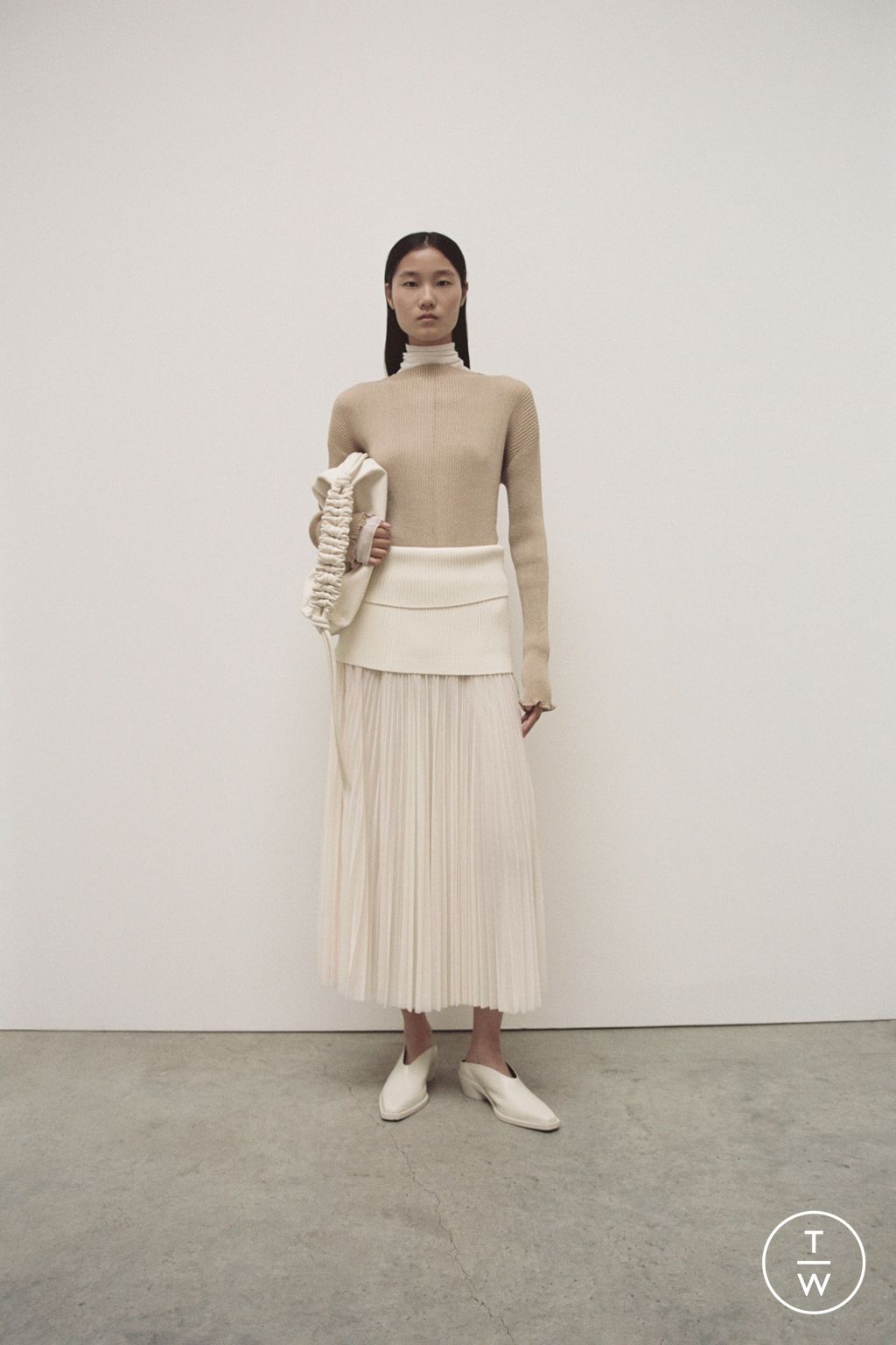 Fashion Week New York Resort 2024 look 20 from the Proenza Schouler collection 女装
