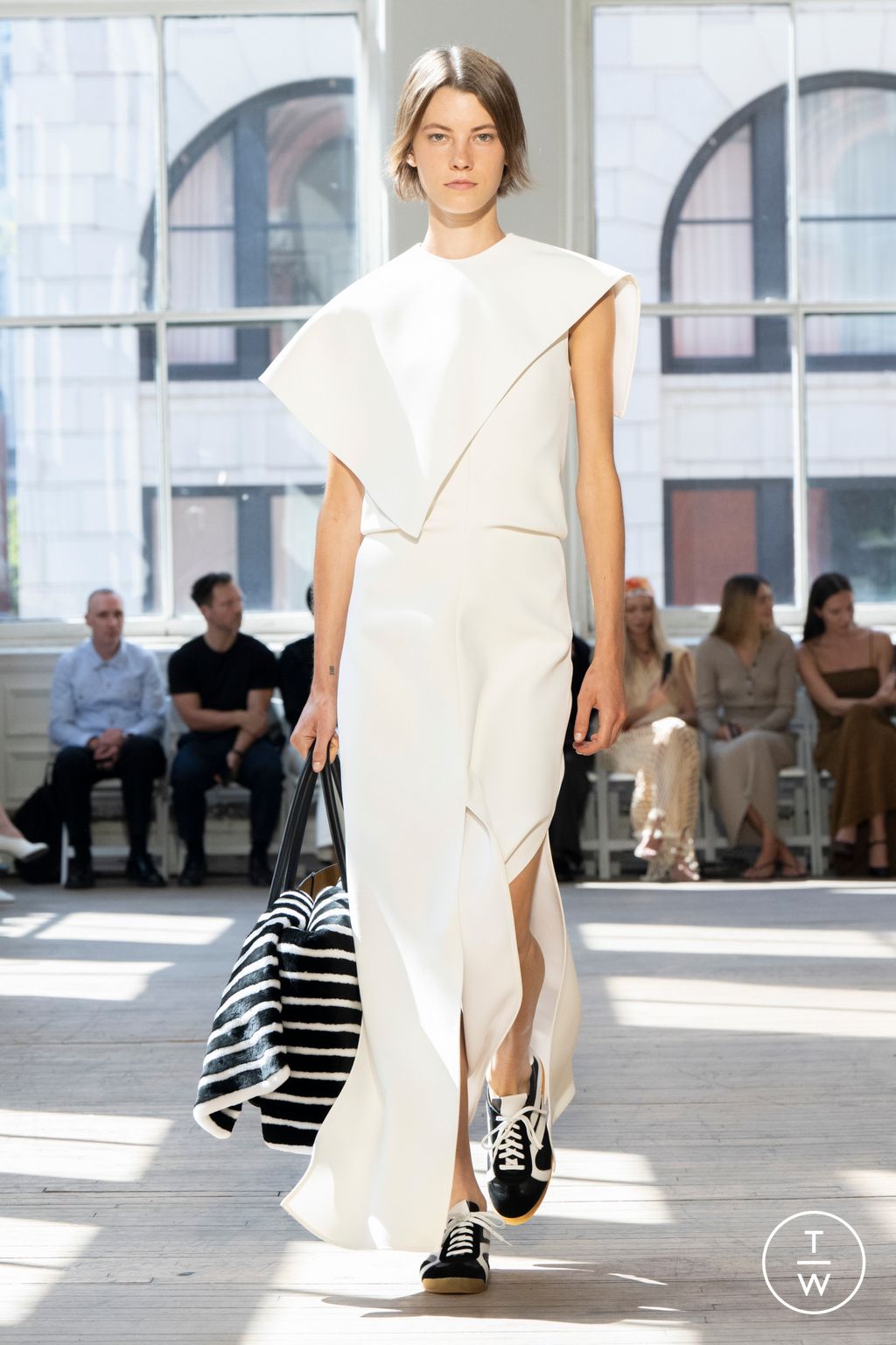 Fashion Week New York Spring-Summer 2025 look 6 from the Proenza Schouler collection womenswear