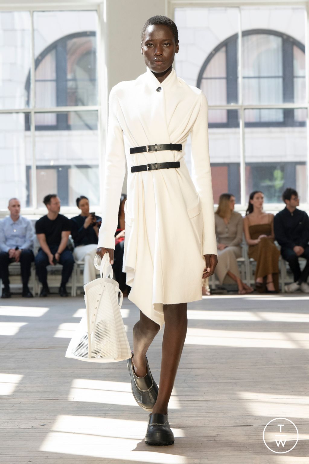 Fashion Week New York Spring/Summer 2025 look 26 from the Proenza Schouler collection womenswear