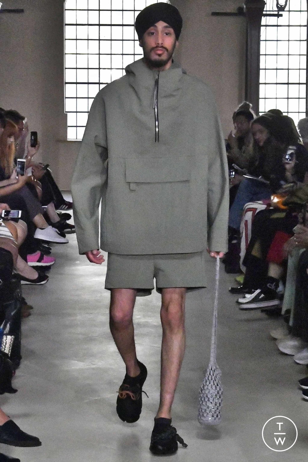 Fashion Week London Spring/Summer 2019 look 4 from the Pronounce collection menswear