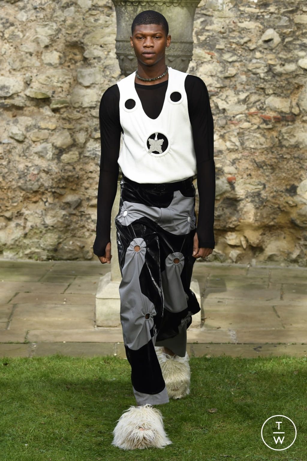 Fashion Week London Spring/Summer 2022 look 20 de la collection Pronounce womenswear
